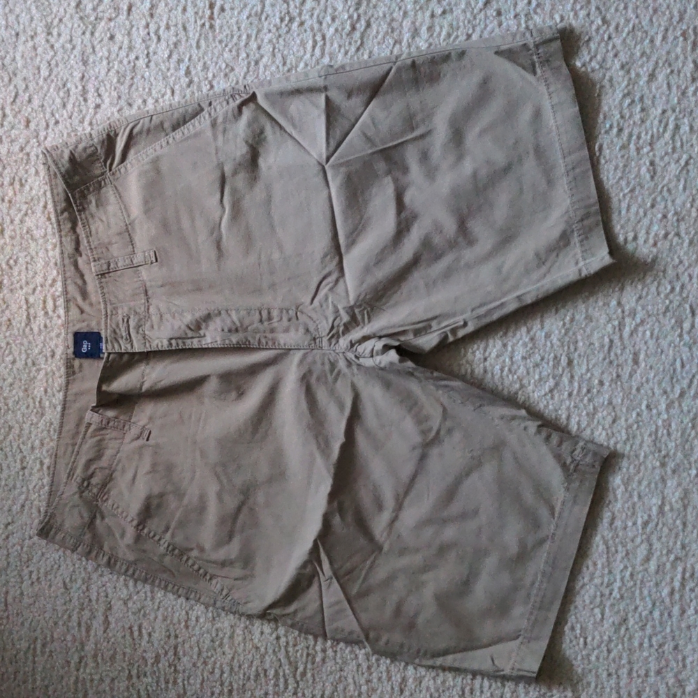 Gap khaki shorts/ Mens